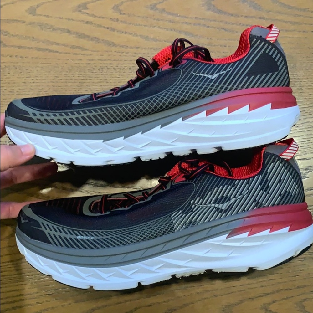 HOKA running Bondi 5 model